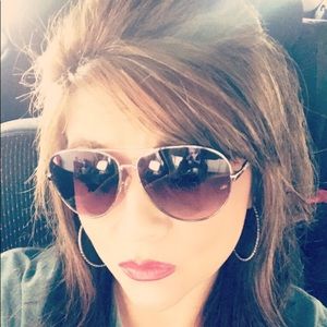 Meet your Posher, Annie